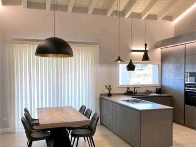 Villa Indipendente in vendita a Paratico, Brescia