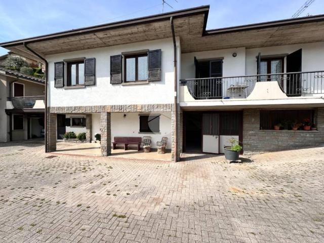Villa Indipendente in vendita a Paratico, Brescia