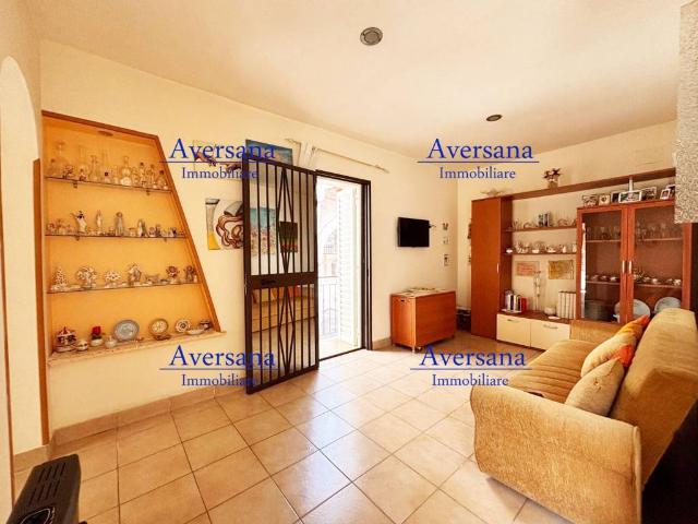 Villa Indipendente in vendita a Parete, Campania