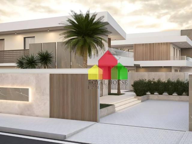 Villa Indipendente in vendita a Parete, Campania