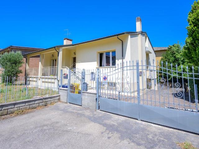 Villa Indipendente in vendita a Golese, Sorbolo