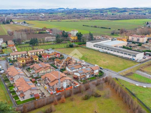 Villa Indipendente in vendita a Panocchia, Sorbolo