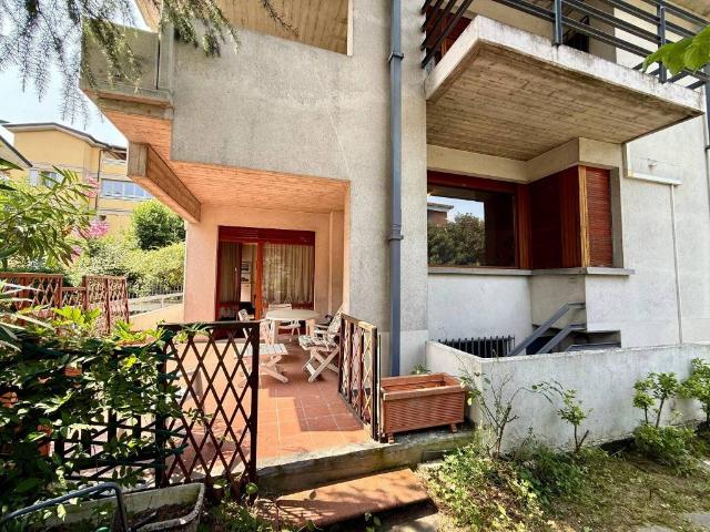 Villa Indipendente in vendita a Lubiana, Sorbolo