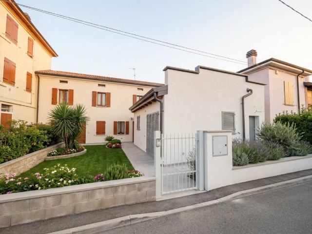 Villa Indipendente in vendita a Vigatto, Sorbolo