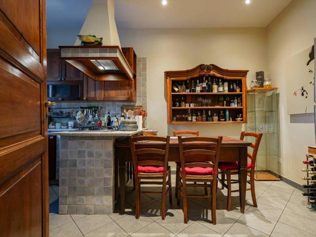 Villa Indipendente in vendita a Vicopò, Sorbolo