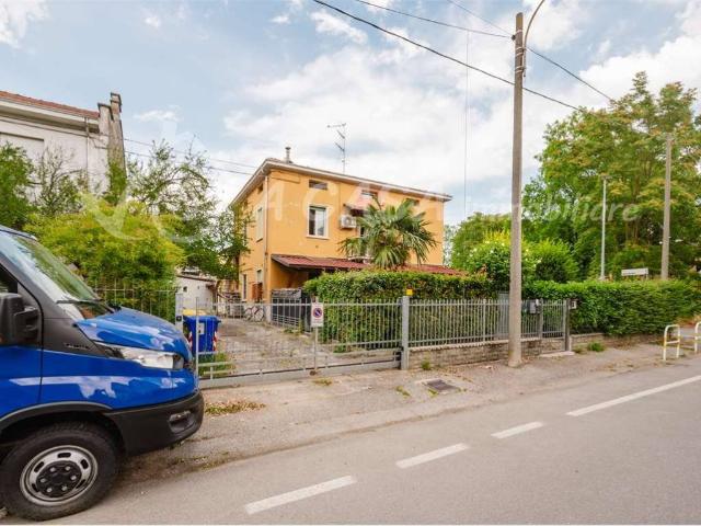 Villa Indipendente in vendita a Golese, Sorbolo