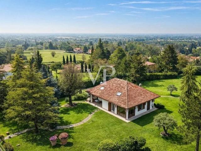 Villa Indipendente in vendita a Parma Centro, Sorbolo