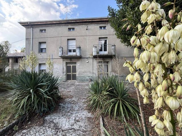 Villa Indipendente in vendita a Golese, Sorbolo