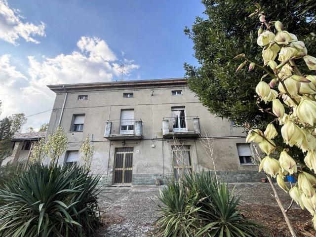 Villa Indipendente in vendita a Golese, Sorbolo