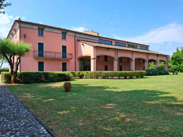 Villa Indipendente in vendita a Alberi di Vigatto, Sorbolo