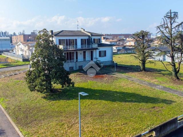 Villa Indipendente in vendita a Scarzara, Sorbolo