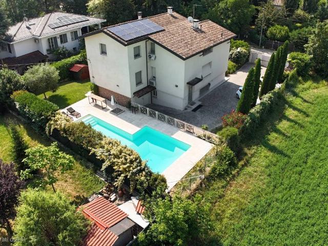 Villa Indipendente in vendita a Cittadella, Sorbolo