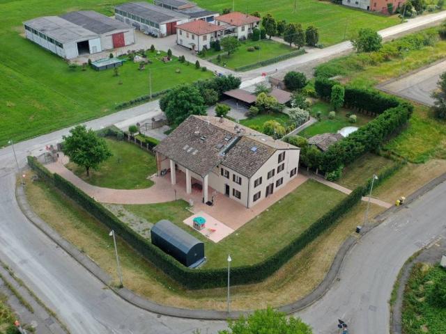 Villa Indipendente in vendita a San Martino, Sorbolo