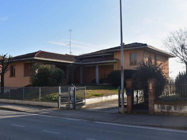 Villa Indipendente in vendita a Alberi di Vigatto, Sorbolo