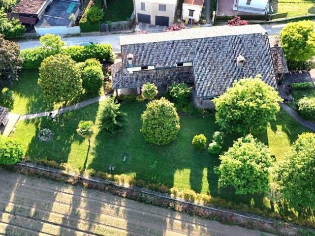 Villa Indipendente in vendita a Alberi di Vigatto, Sorbolo