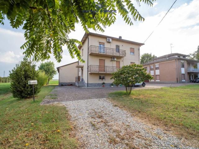 Villa Indipendente in vendita a San Lazzaro, Sorbolo