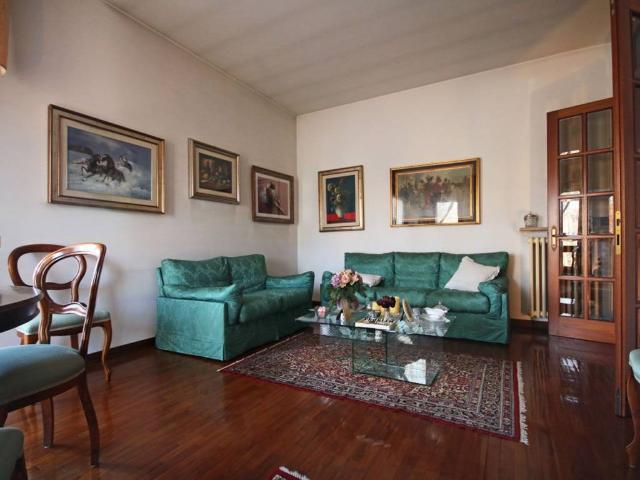 Villa Indipendente in vendita a Lubiana, Sorbolo