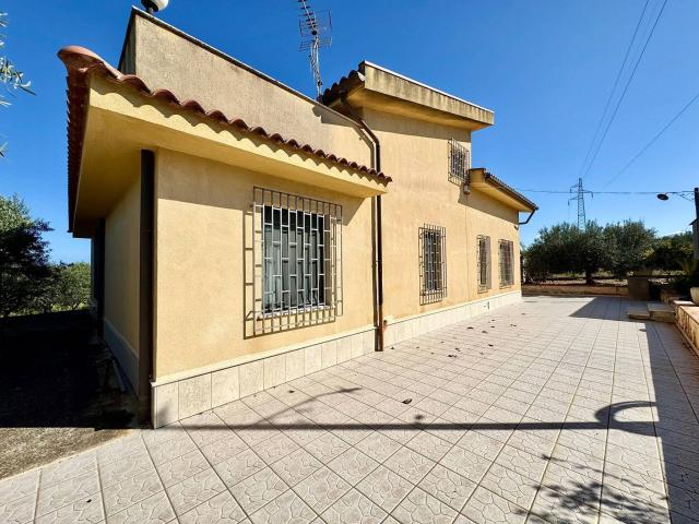 Villa Indipendente in vendita a Partinico, Sicilia