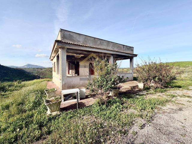 Villa Indipendente in vendita a Partinico, Sicilia