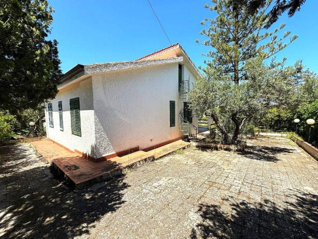 Villa Indipendente in vendita a Partinico, Sicilia