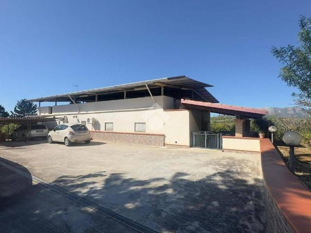 Villa Indipendente in vendita a Partinico, Sicilia
