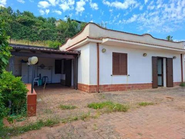 Villa Indipendente in vendita a Balestrate, Sicilia