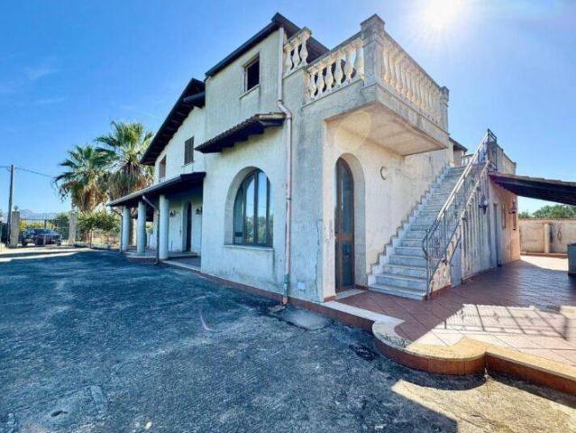 Villa Indipendente in vendita a Partinico, Sicilia