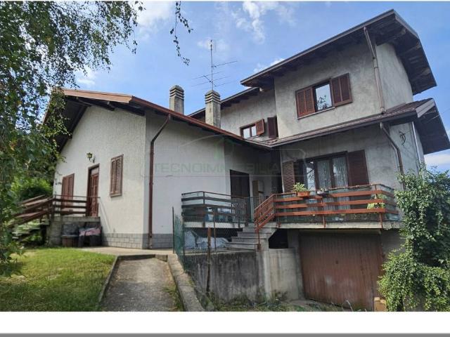 Villa Indipendente in vendita a San Grato, Paruzzaro