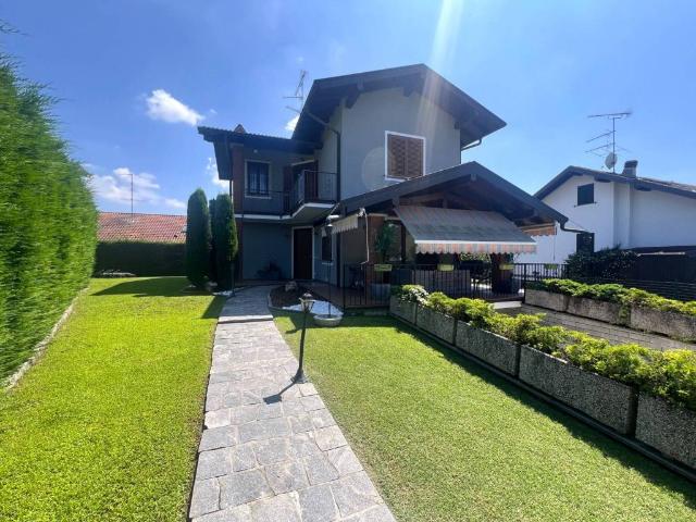 Villa Indipendente in vendita a Piemonte, Novara