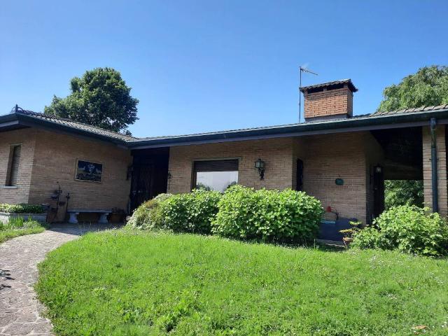 Villa Indipendente in vendita a Pasian Di Prato, Friuli-Venezia Giulia