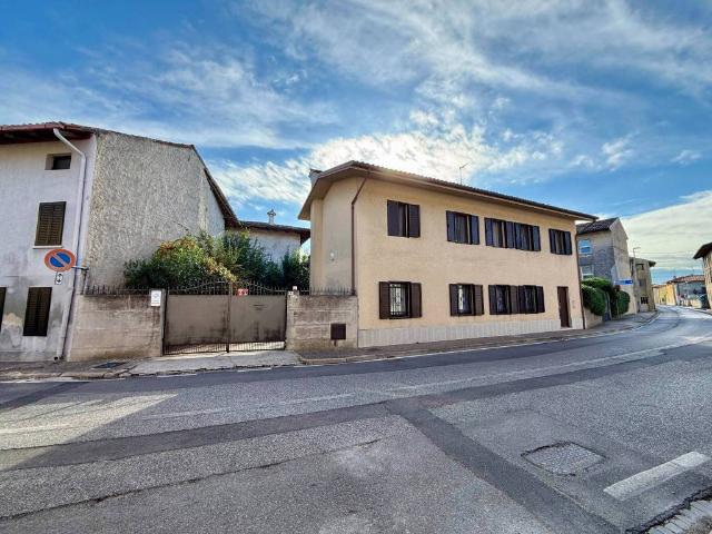 Villa Indipendente in vendita a Passons, Pasian di Prato / Pasian di Prât