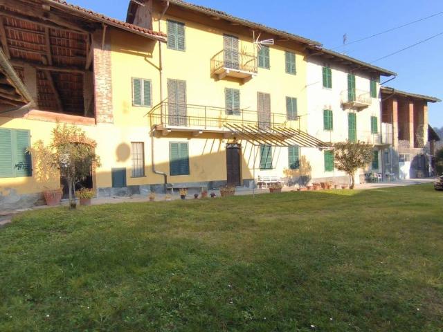 Villa Indipendente in vendita a Piemonte, Asti
