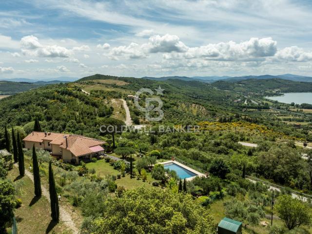 Villa Indipendente in vendita a Passignano Sul Trasimeno, Umbria