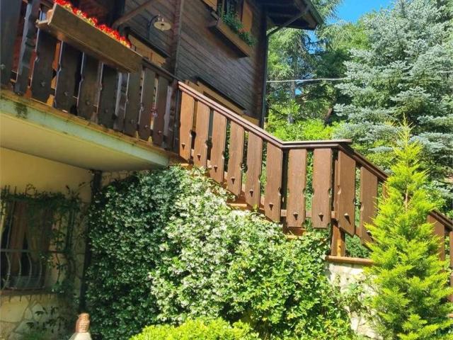 Villa Indipendente in vendita a Passignano Sul Trasimeno, Umbria