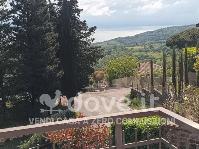 Villa Indipendente in vendita a Passignano Sul Trasimeno, Umbria