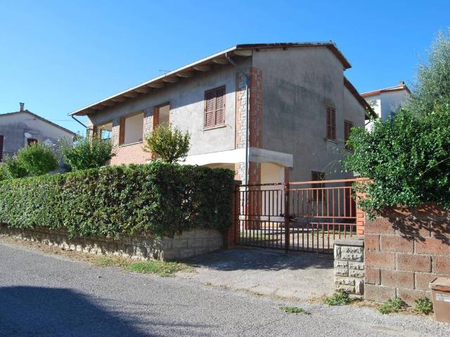 Villa Indipendente in vendita a Passignano Sul Trasimeno, Umbria
