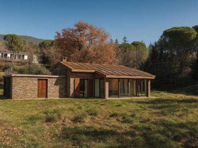 Villa Indipendente in vendita a Passignano Sul Trasimeno, Umbria