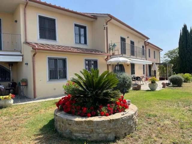 Villa Indipendente in vendita a Cerqueto, Passignano Sul Trasimeno