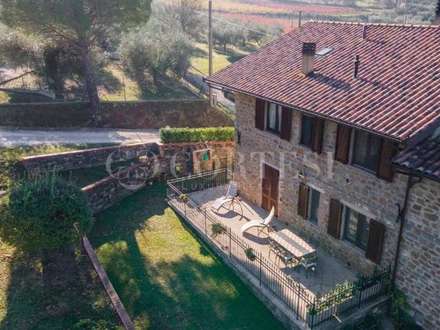 Villa Indipendente in vendita a Passignano Sul Trasimeno, Umbria