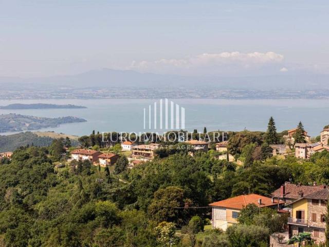 Villa Indipendente in vendita a Passignano Sul Trasimeno, Umbria
