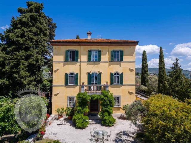 Villa Indipendente in vendita a Passignano Sul Trasimeno, Umbria