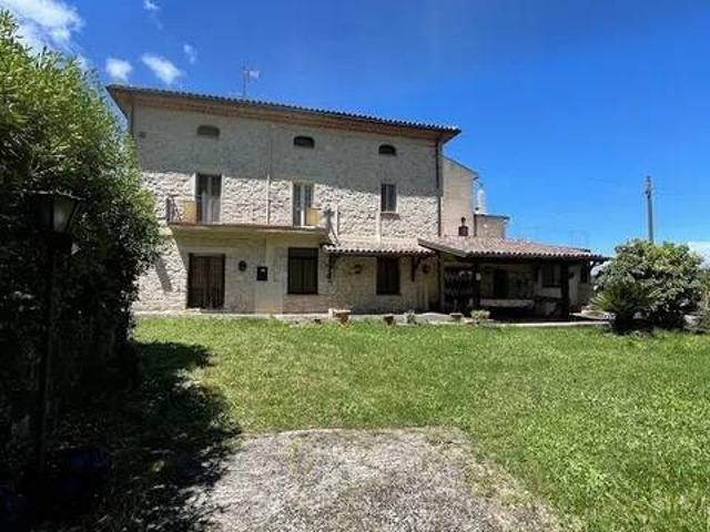 Villa Indipendente in vendita a Pastena, Lazio