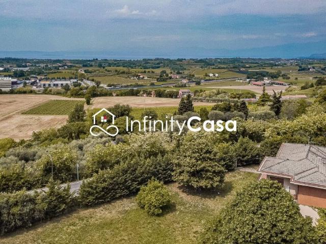 Villa Indipendente in vendita a Pastrengo, Veneto