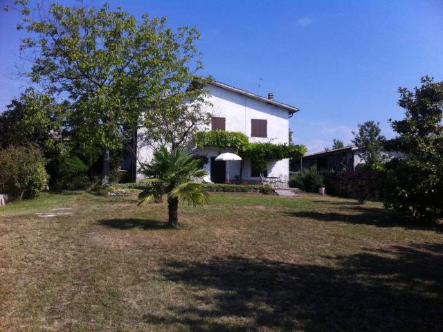 Villa Indipendente in vendita a Pastrengo, Veneto