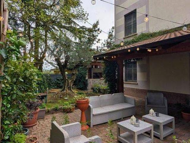 Villa Indipendente in vendita a Pasturana, Alessandria