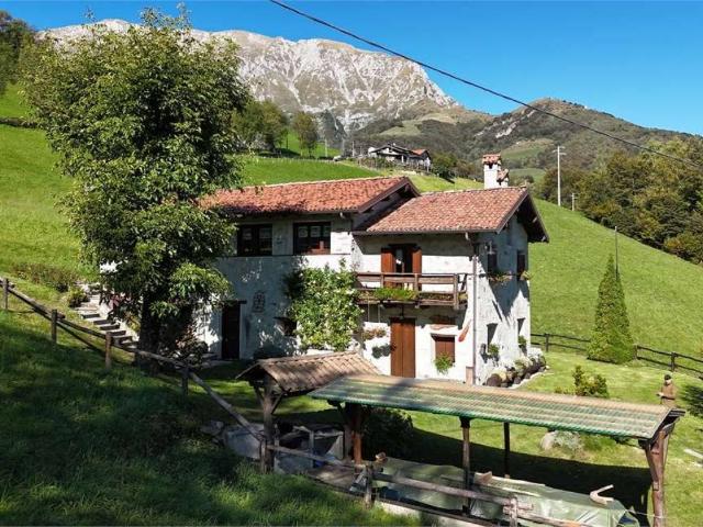 Villa Indipendente in vendita a Pasturo, Lombardia