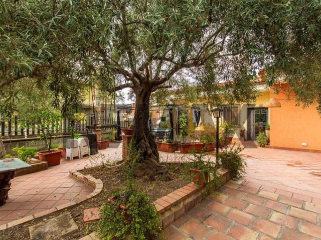 Villa Indipendente in vendita a Paternò, Sicilia