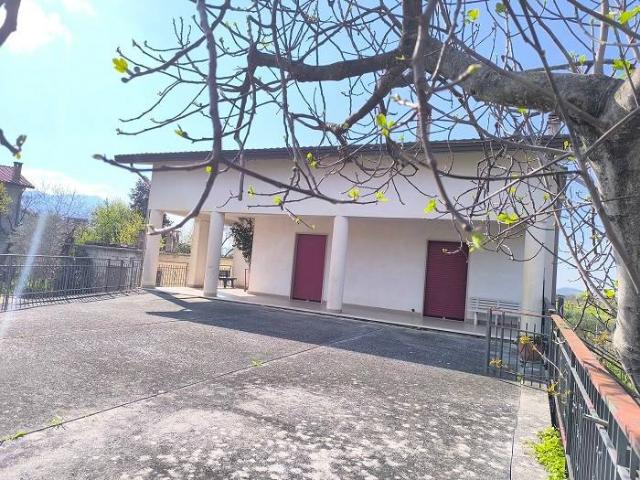 Villa Indipendente in vendita a Paternopoli, Campania