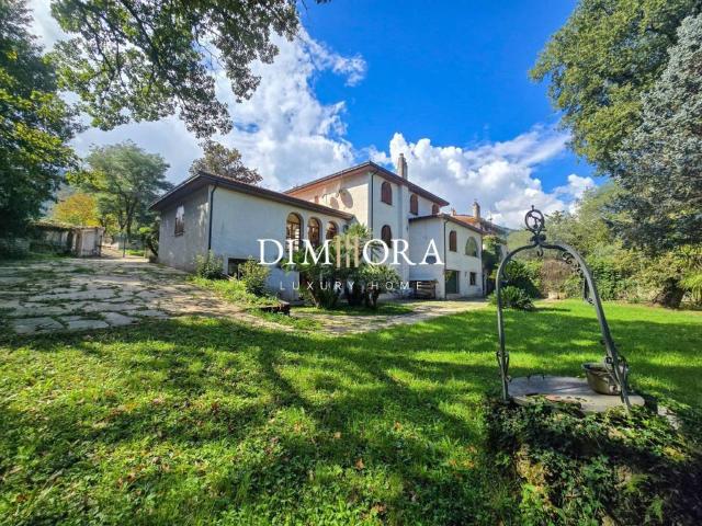 Villa Indipendente in vendita a Patrica, Lazio