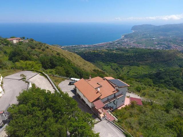 Villa Indipendente in vendita a Patti, Sicilia